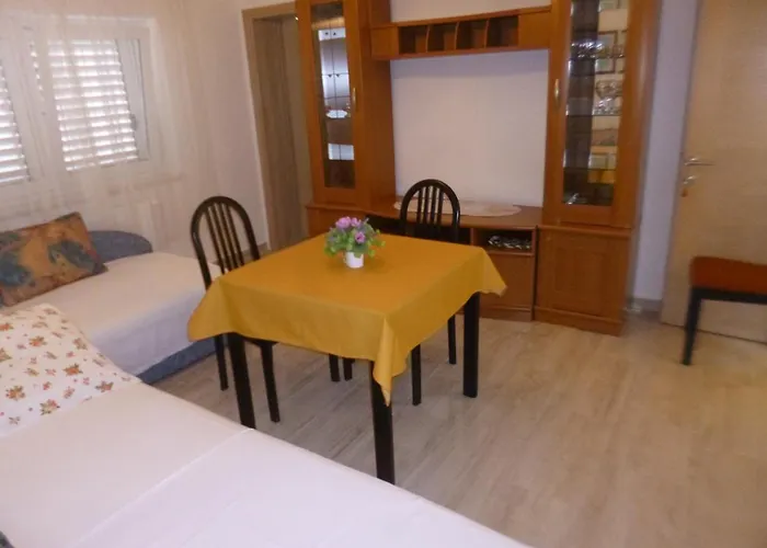 Pensions in Baška Voda