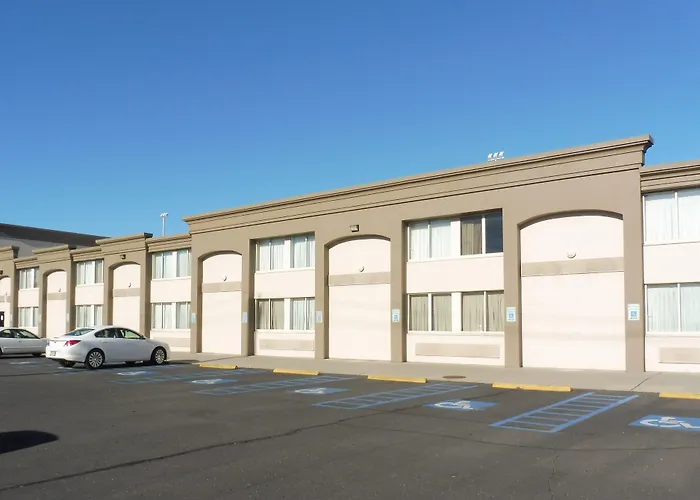 Motels in Carteret