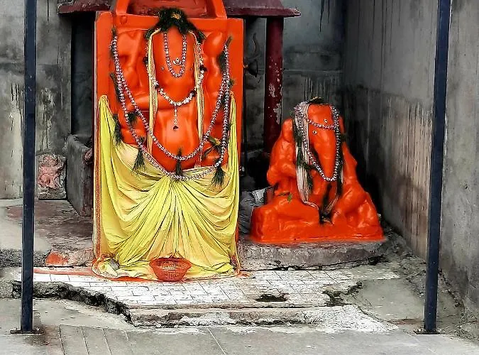 Pensions in Benares