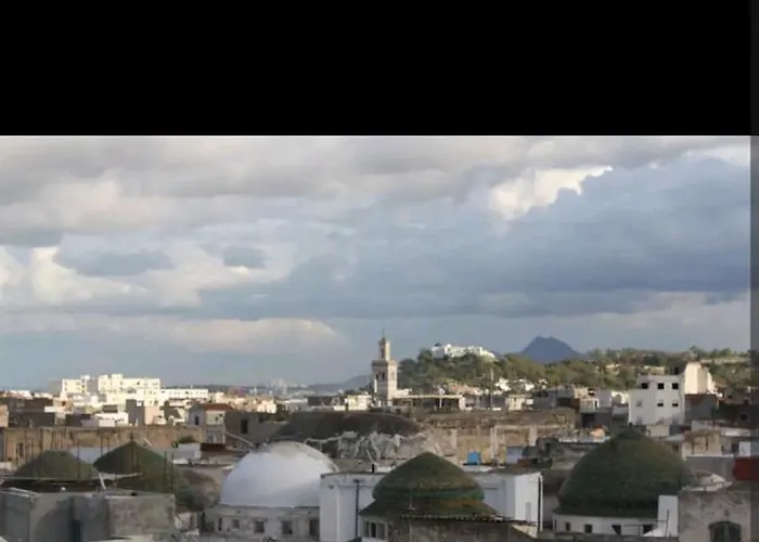 Pensions in Tunis