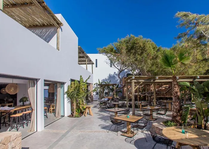 Hoteles Baratos en Es Caló