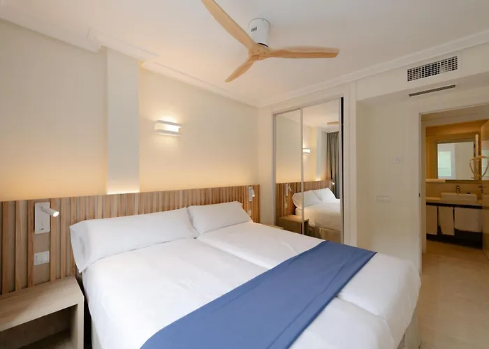 Goedkope Hotels in Cala Llonga (Ibiza)