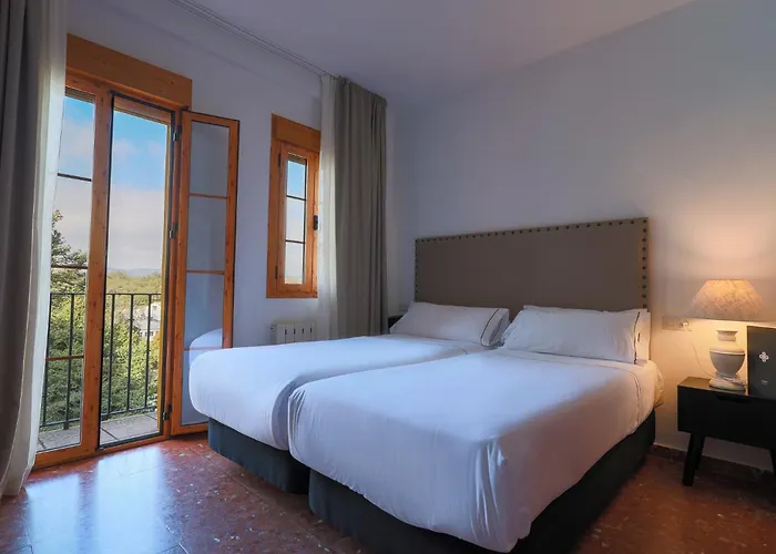 Hoteles Baratos en Ojén