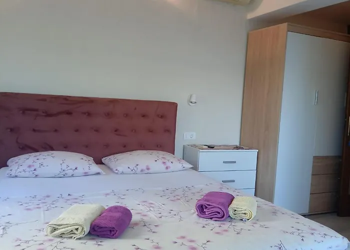 Günstige Hotels in Brela