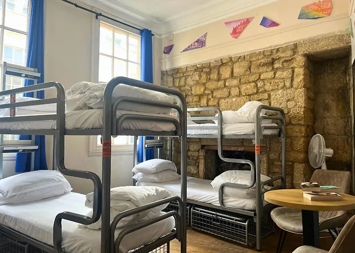 Hostels in Bath