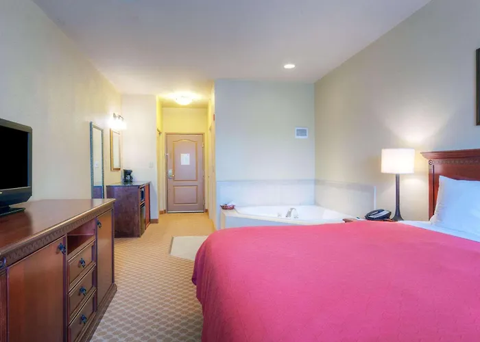 Cheap Hotels in Emporia