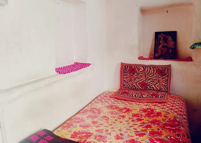 Pensions in Pushkar