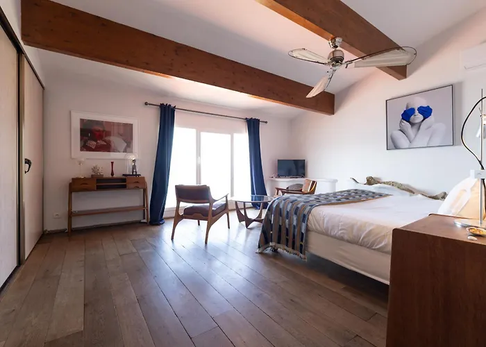Hotel pas Cher à Saint-Florent (Corsica)