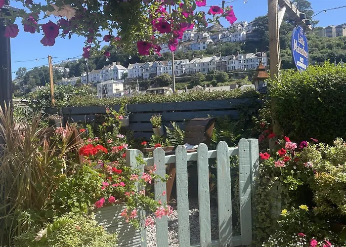 Hoteles Baratos en Looe