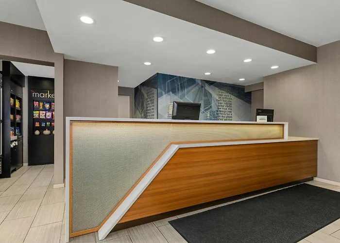 Cheap Hotels in Saint Louis Park
