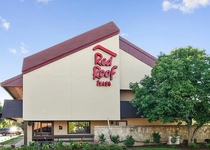 Motels in Parma Heights