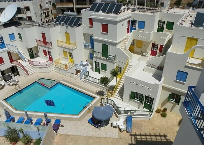 Hoteles Baratos en Lárnaca