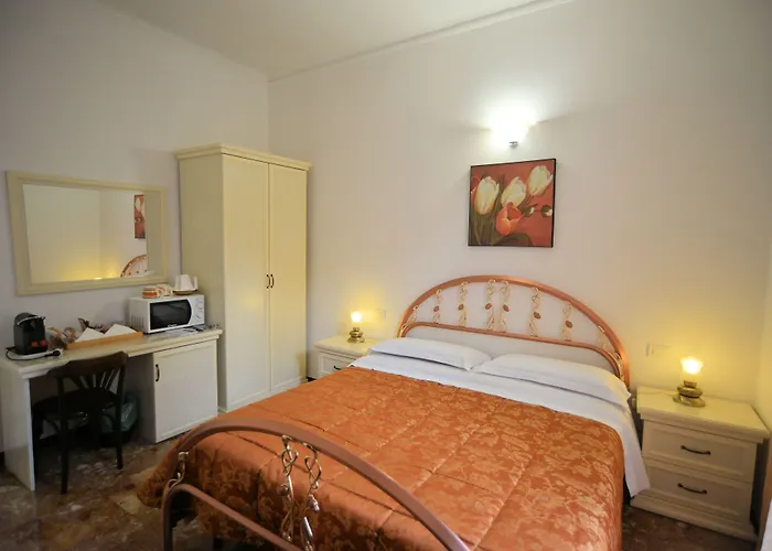 Pensions in Levanto