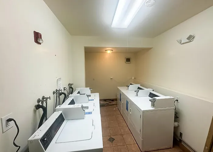 Hostels in Fullerton