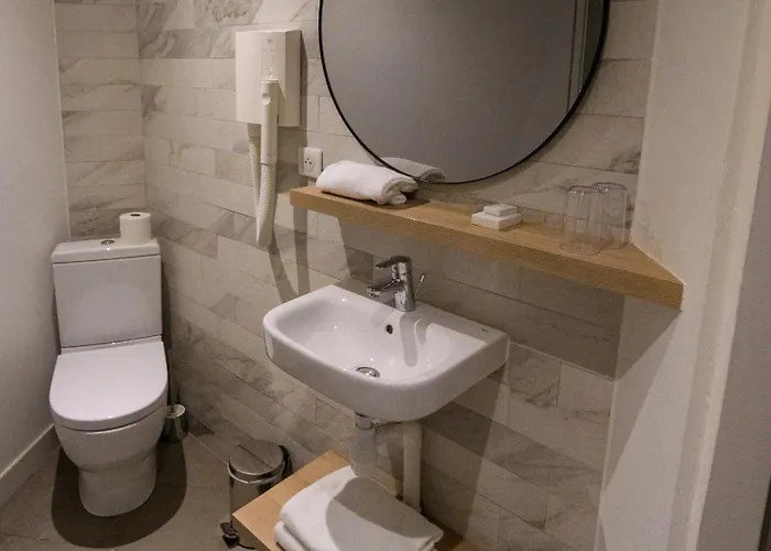 Hotel pas Cher à Courbevoie