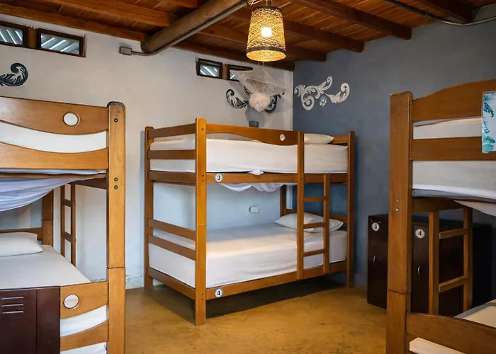 Hostels in Máncora