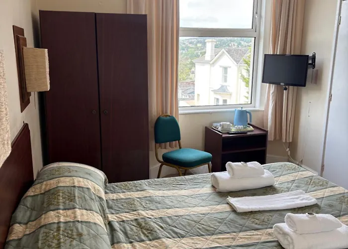 Cheap Hotels in Torquay