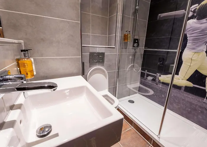 Cheap Hotels in Leeds (West Yorkshire)