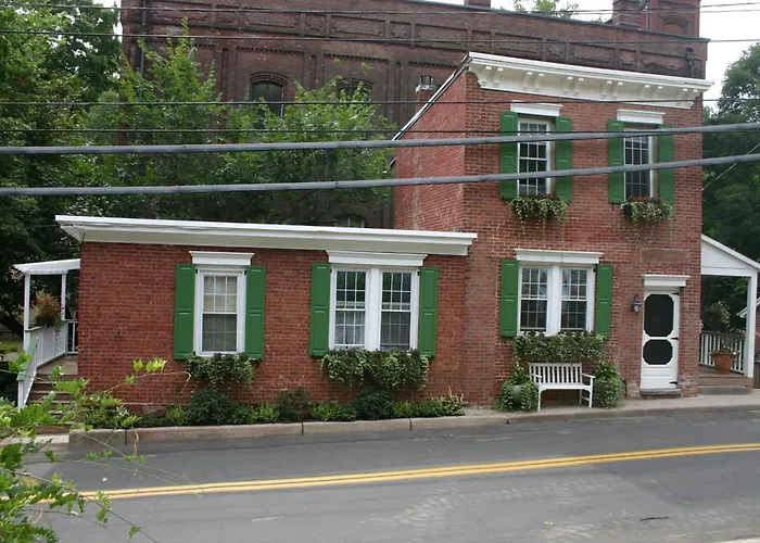 Bed & Breakfast in Edgewater