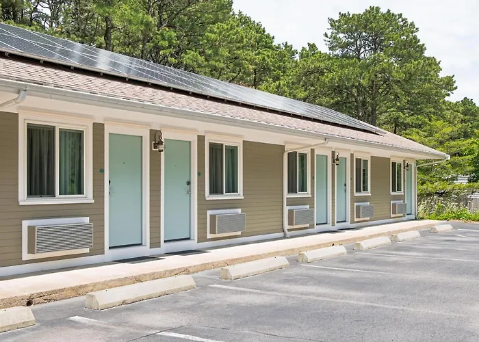 Cheap Hotels in Wellfleet