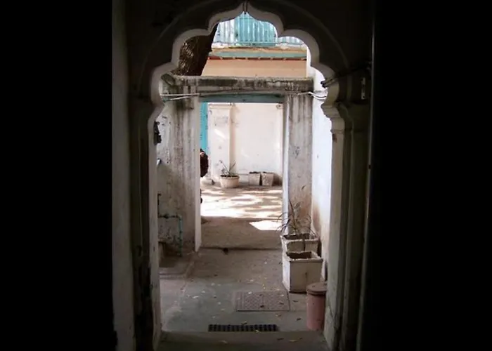 Hostels in Madras