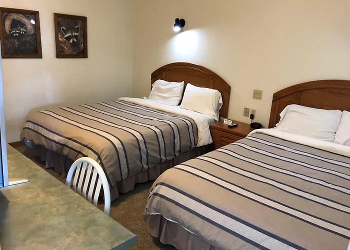 Motels in Au Train